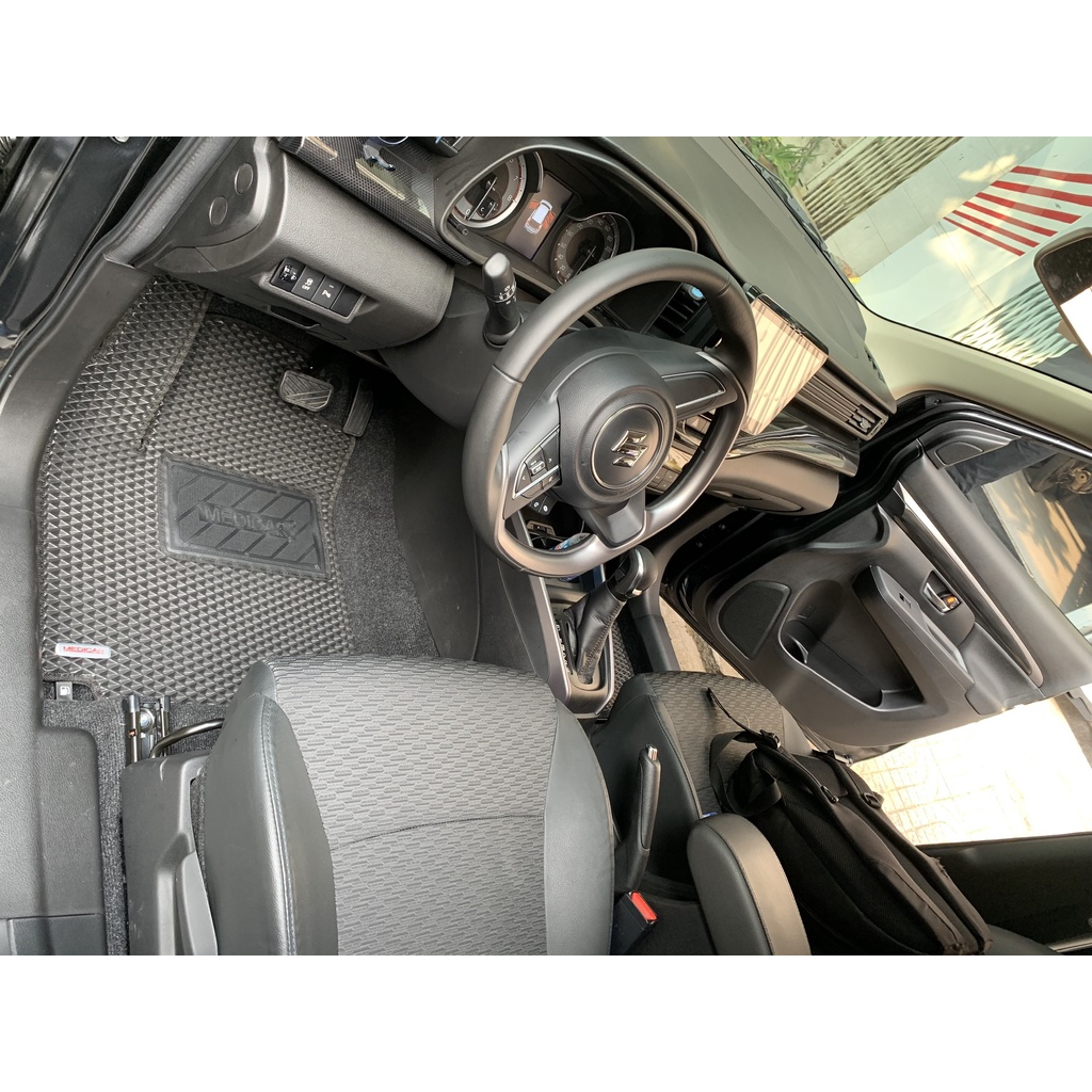 Thảm lót sàn ô tô Medicar xe Suzuki XL7 (2020 - Hiện tại) - chống nước, không mùi, ngăn bụi bẩn