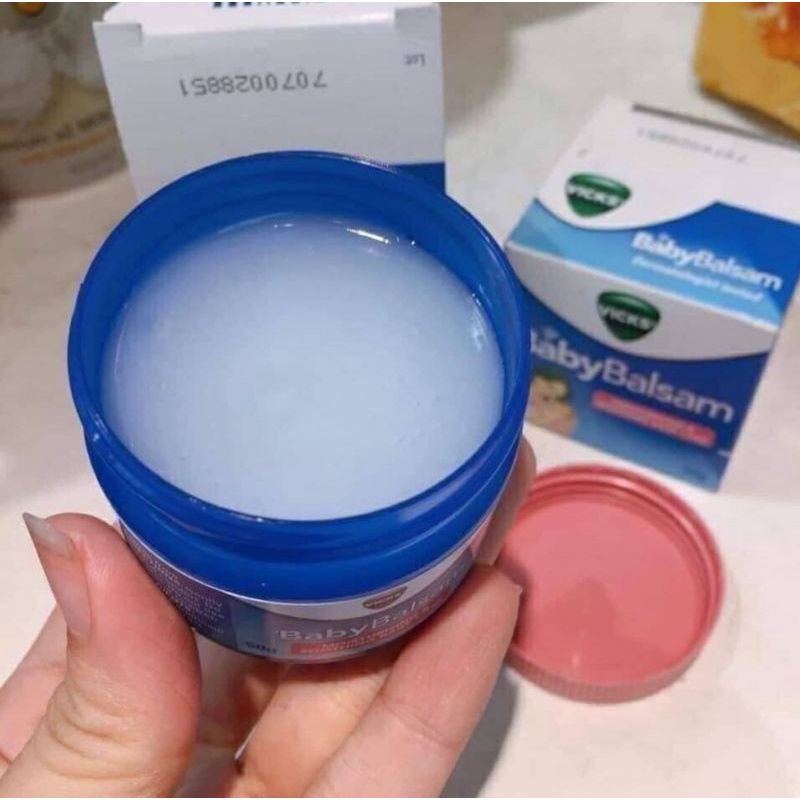 [Mẫu mới] Dầu Vicks Baby Balsam 50g - Úc - Bôi ấm ngực chống ho, cảm, ngạt mũi