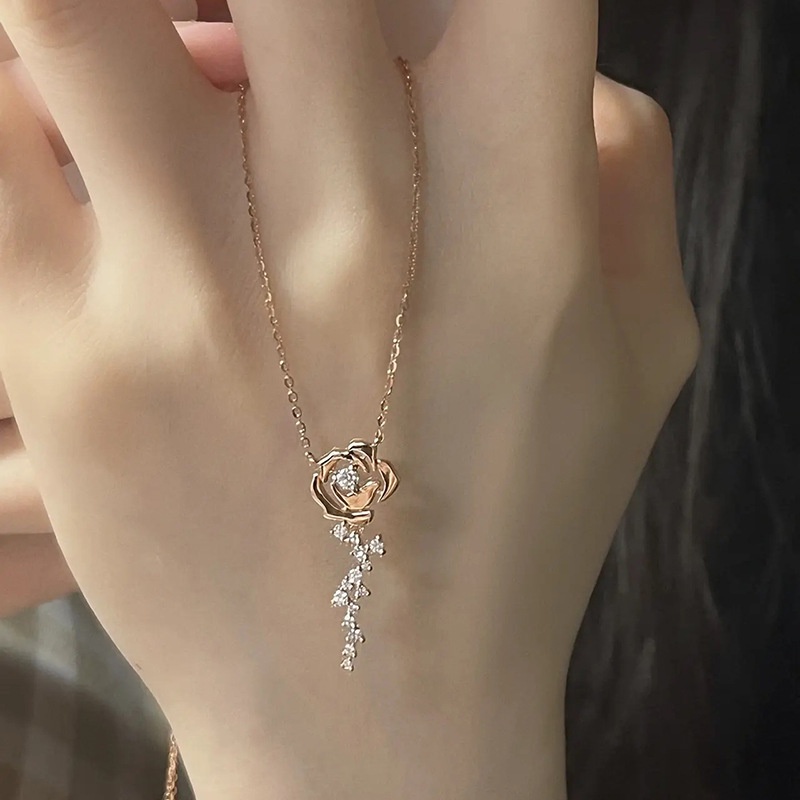 Vòng cổ Mặt Hoa Hồng Đính Đá Thời Trang Cho Nữ