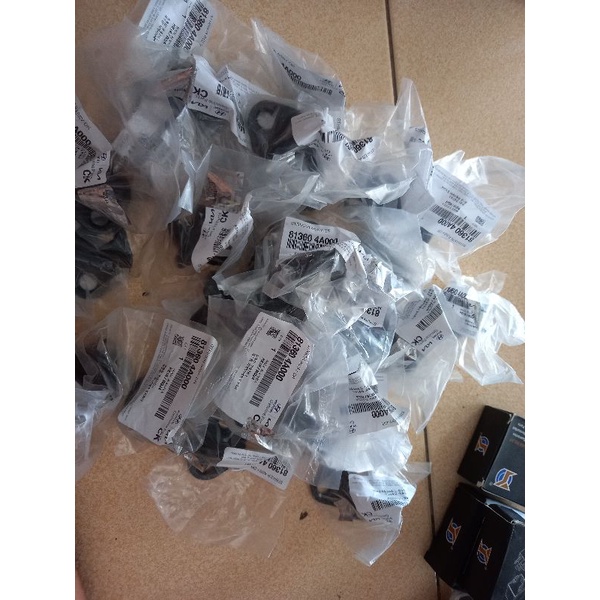 Móc U ghết giữ cửa