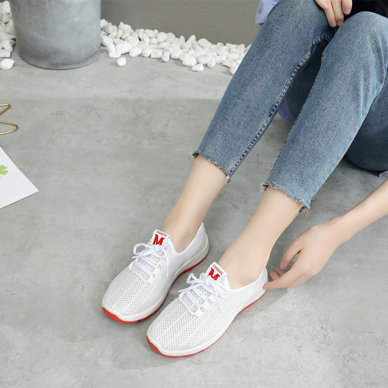 Giày sneaker nữ thoáng khí (đen, trắng) V197