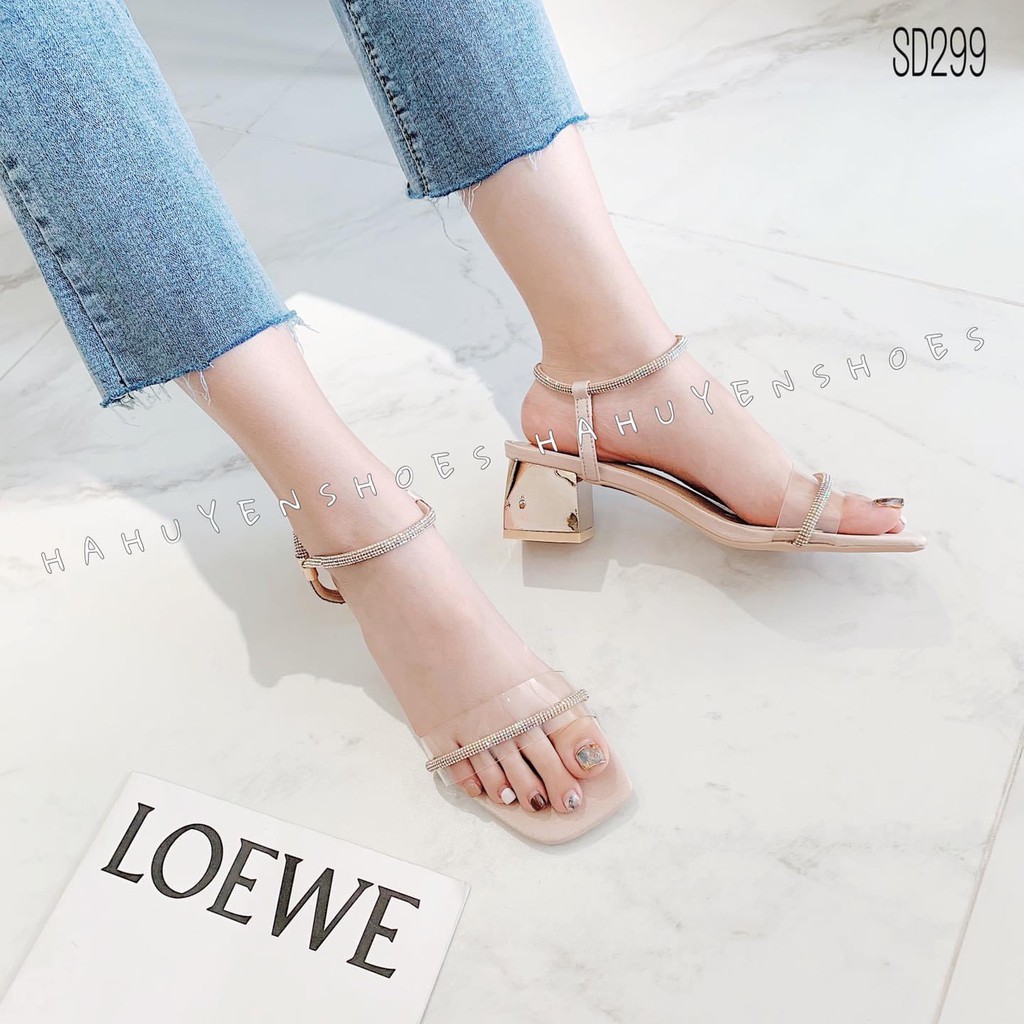 Sandal nữ HHS quai trong mix đá cổ rút gót vuông kim loại 5 phân Hà Huyền Shoes - SD299