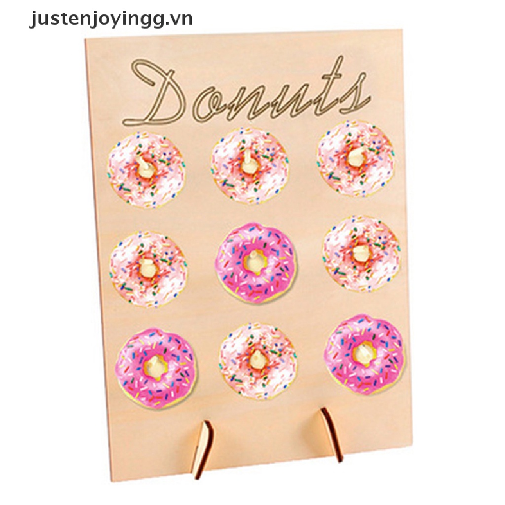 Kệ gỗ Để Bánh Donut Cho Tiệc Cưới