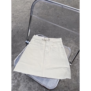CHÂN VÁY JEANS KHOEN NÚT