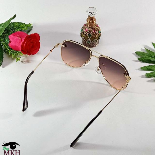 Mắt kính thời trang nữ đẹp cao cấp- chống UV 400 - bộ gồm kính  bao da và khăn lau kính | BigBuy360 - bigbuy360.vn