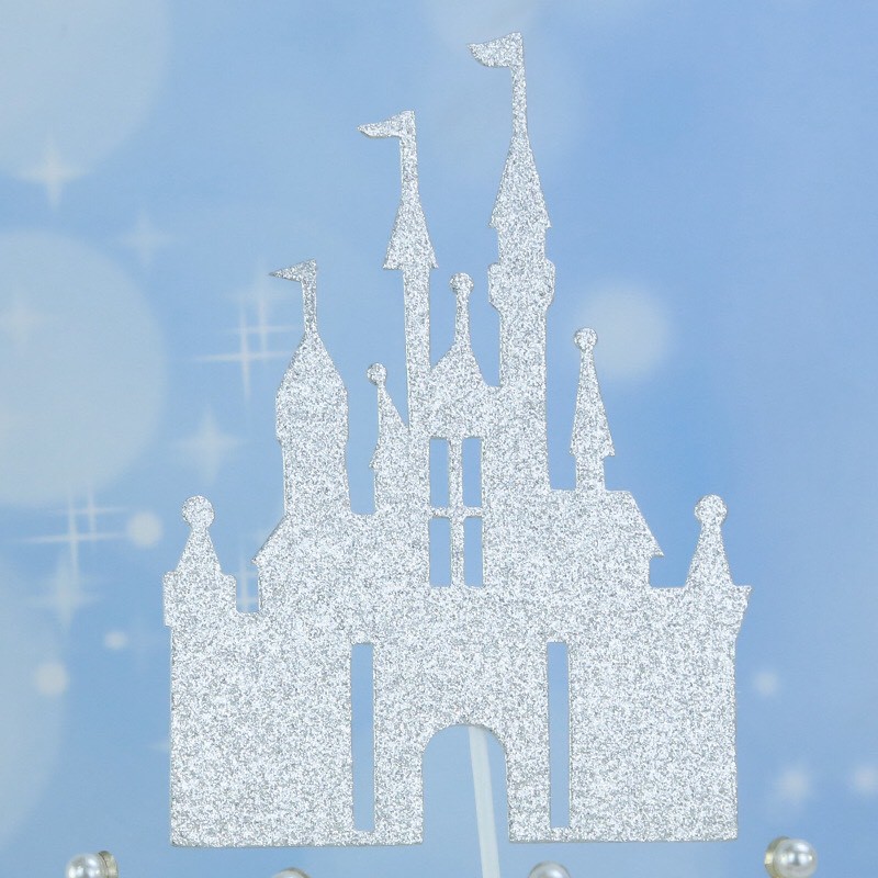 Que cắm lâu đài trang trí bánh kem