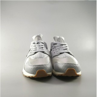 Giày Sneaker Huarache Style 24 🍀