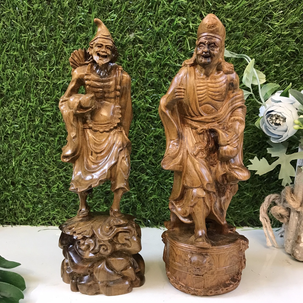 Tượng Tế Công, thiền sư đạo tế Gỗ Bách Xanh