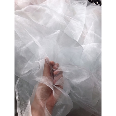 Vải voan kính trắng bóng mịn đẹp