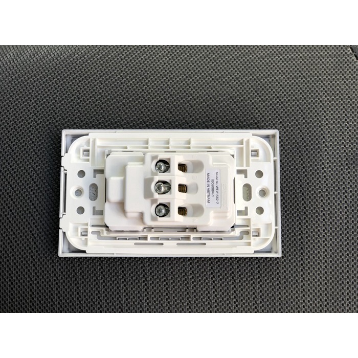 Ổ Cắm đôi 3 chấu Panasonic Đen bóng chuẩn wide - Hàng chính hãng