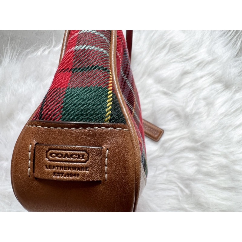 Túi xách tay nữ Coach