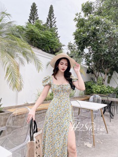 Đầm Hoa Nhún Ngực Xẻ Tà