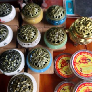 Lư xông trầm bằng sứ
