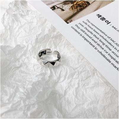 Thắt Lưng Cá Tính Đính Đinh Tán Phong Cách Hàn Quốc B805