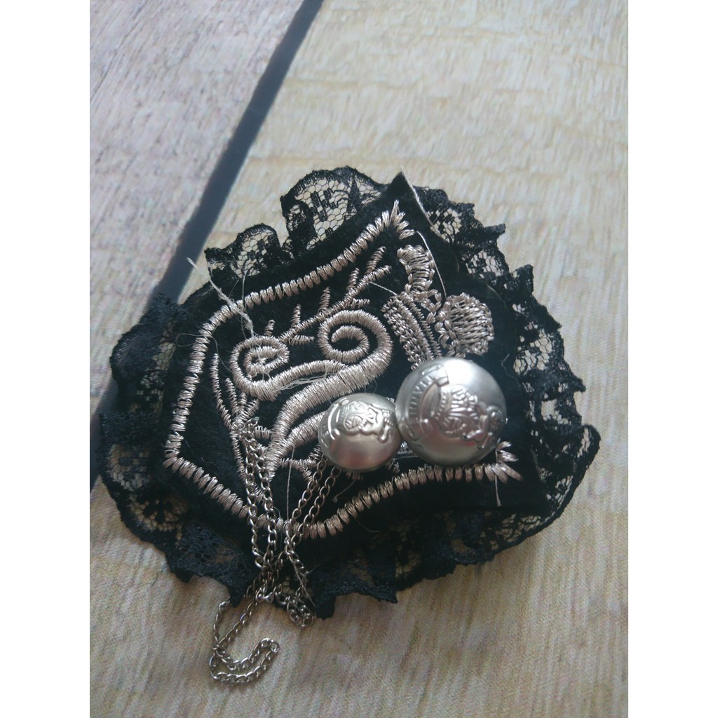 huy hiệu gài áo 8.5cm x 7.5cm