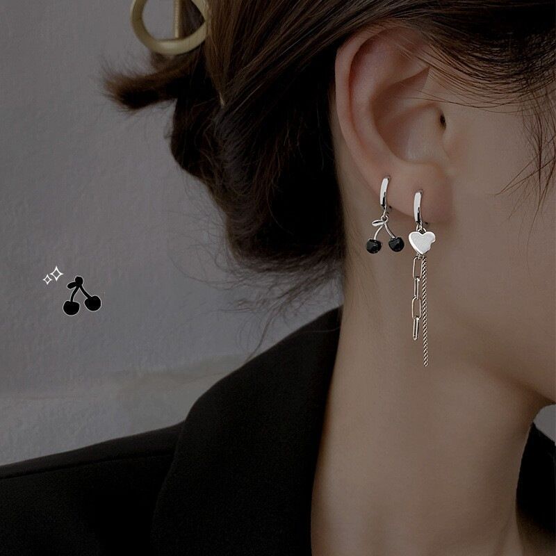 Set 4 Khuyên Tai Dáng Dài Hình Ngôi Sao / Quả Cherry Màu Đen Phối Dây Xích Thời Trang Hàn Quốc Cho Nữ