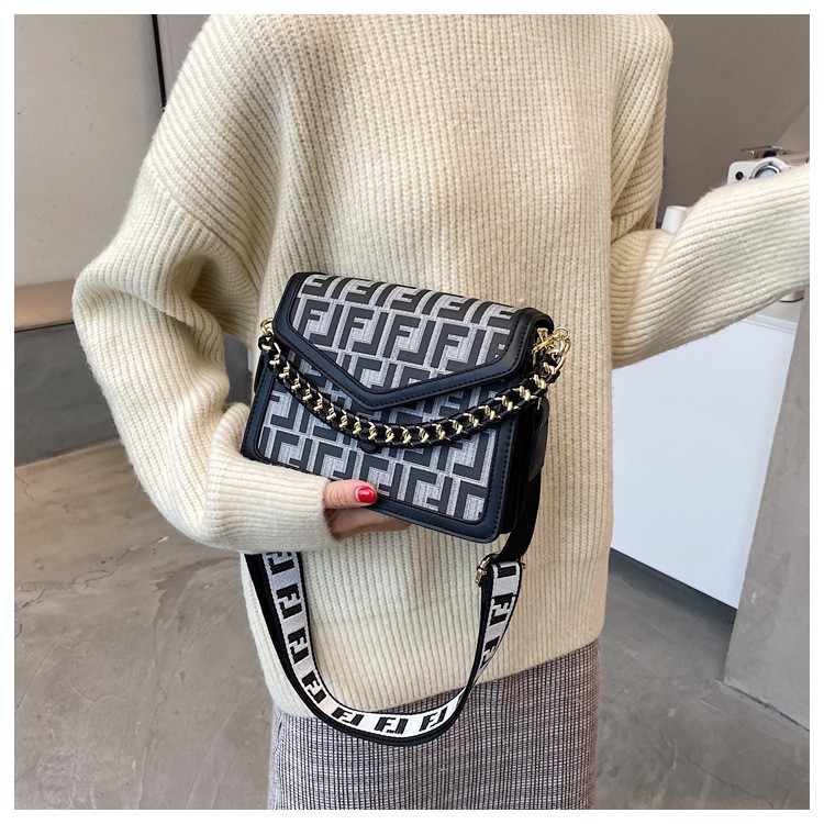 Túi dây dù tết xích cầm tay thời trang❣️❣️