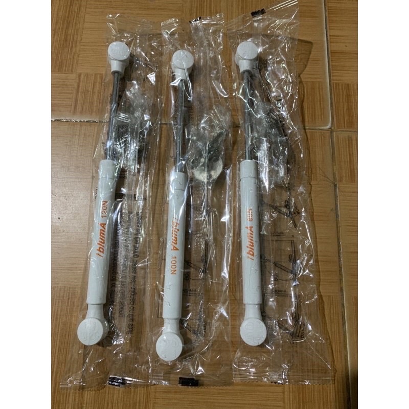 Tay đẩy thuỷ lực BLUM