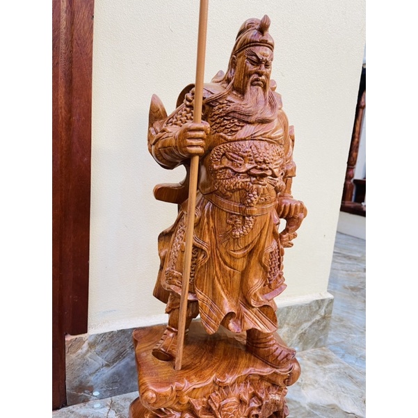 Tượng quan công gỗ hương 40cm. zalo 0982185151