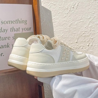 Giày Nữ Họa Tiết Trái Tim Siêu Đẹp....