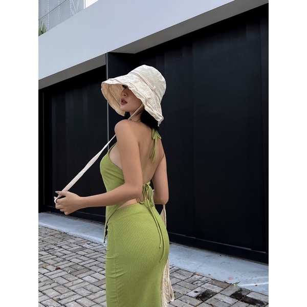 Áo yếm kèm chân váy (Ảnh shop chụp)