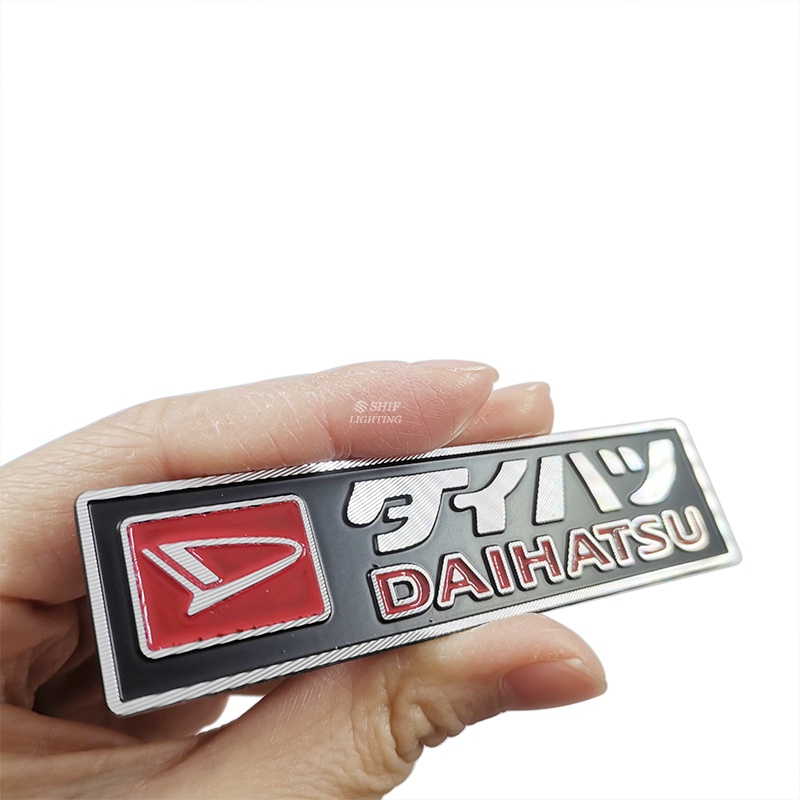 1 Miếng Dán Logo Kim Loại Trang Trí Cốp Sau Xe Hơi DAIHATSU