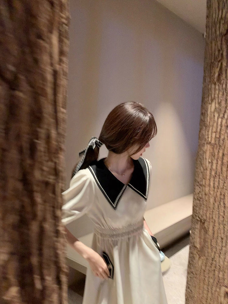 Đầm tay phồng ôm dáng xinh xắn cổ điển kiểu Pháp