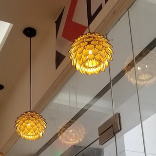 Đèn gỗ trang trí quán cafe - trà sữa ( Đèn Atiso cánh nhỏ)