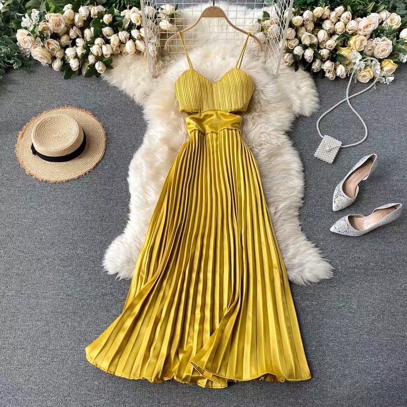 Váy 2 dây hở eo nàng thơ