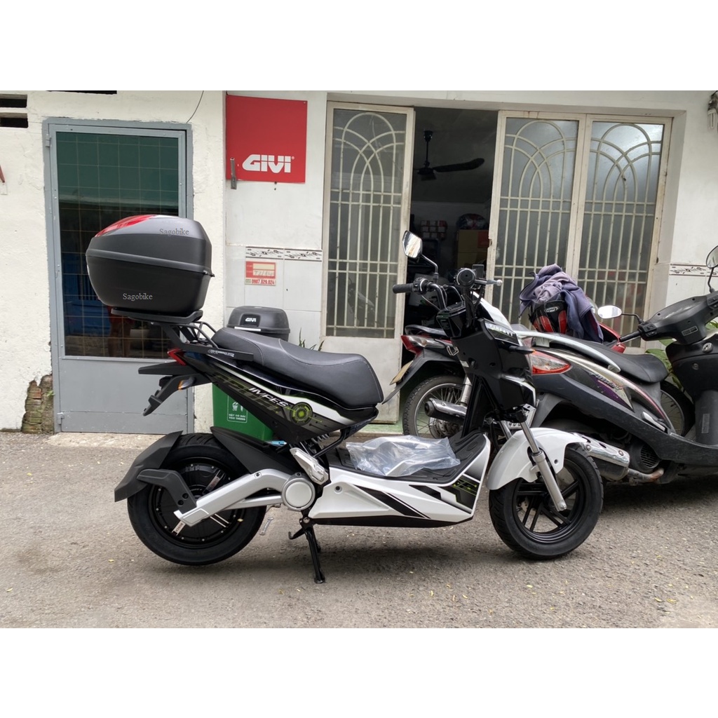 Thùng xe máy điện Vinfast Impes, thùng Givi E250N và baga Impes, hàng Givi chính hãng, bảo hành 2 năm