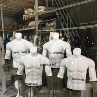 Manocanh nam bán thân chân sắt