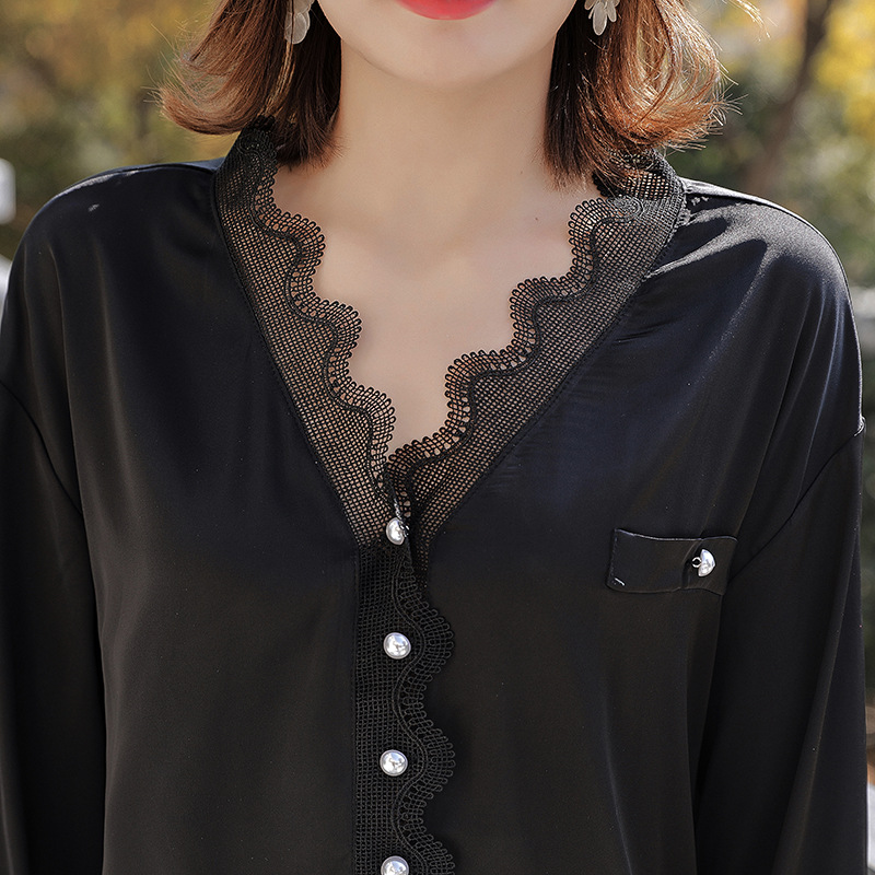 Bộ đồ ngủ dài tay bằng lụa mềm mại cao cấp cho bạn nữ