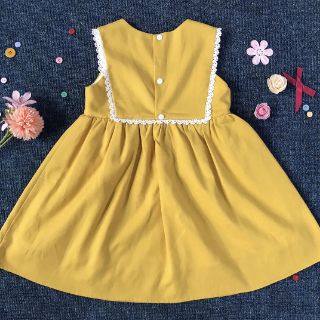 Váy thiết kế June vàng