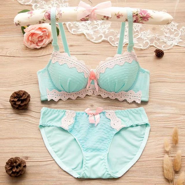 Set đồ lót chíp có gọng, đệm vừa, ren nhún sexy | BigBuy360 - bigbuy360.vn