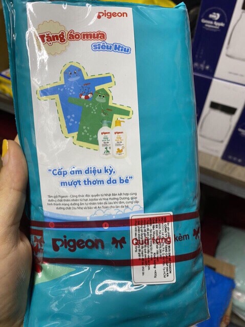 Áo mưa cho bé quà tặng Pigeon, quà tặng sữa nutren