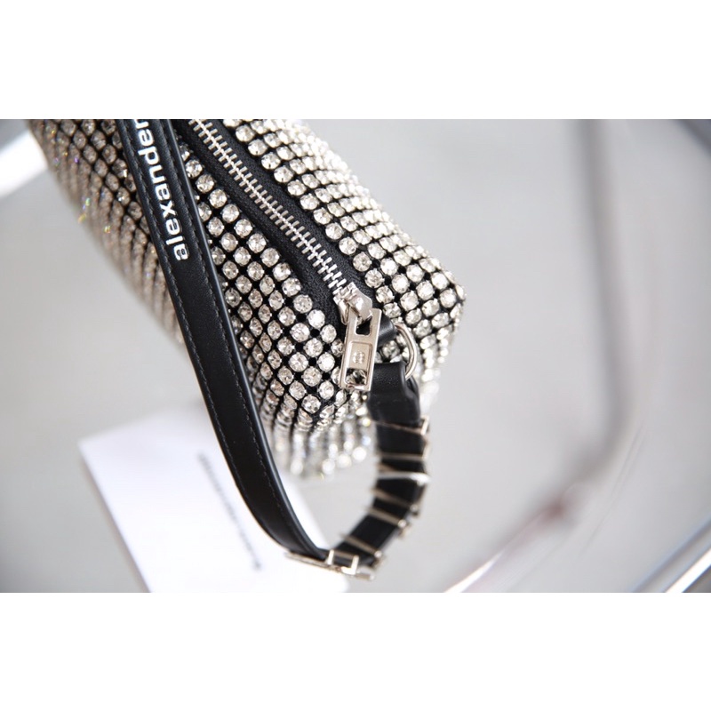 Túi Wang đính đá