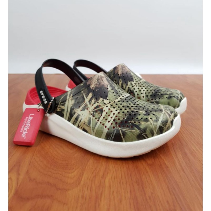 Dép crocs LITERIDE CLOG CAMOUE