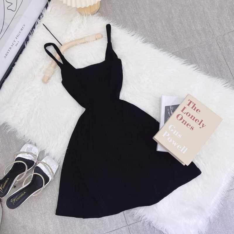 Đầm đen 2 dây basic DD212