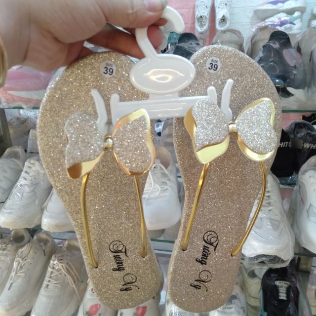 dép kiểu nữ