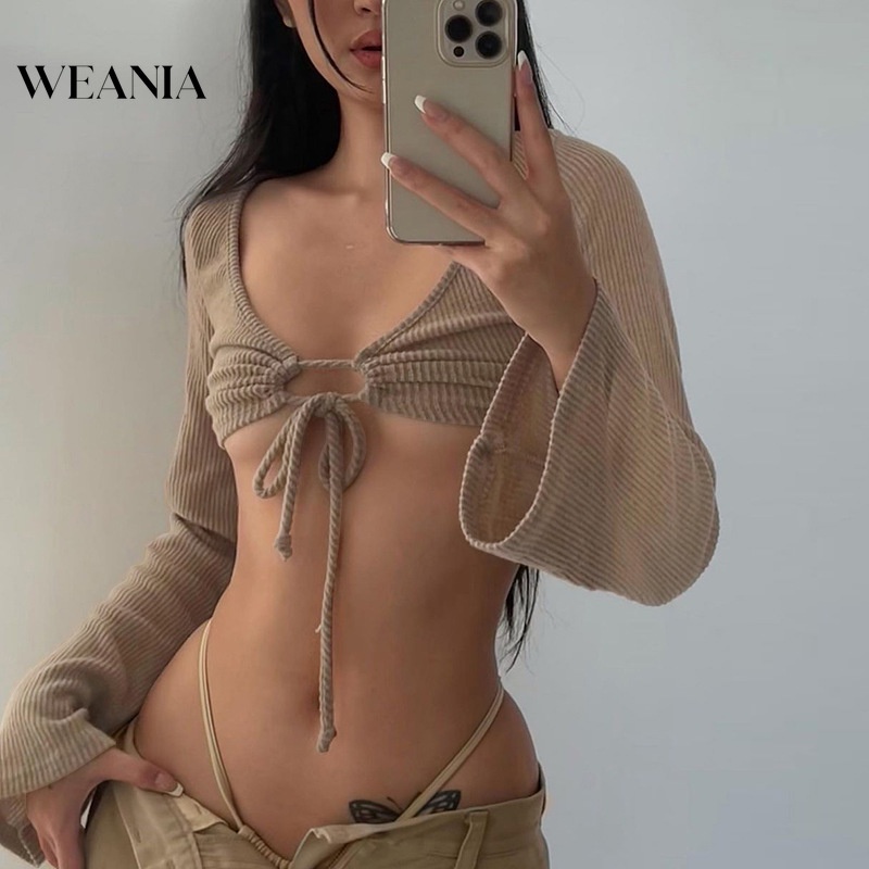 Áo Croptop Tay Dài Khoét Ngực Sâu Gợi Cảm D0324