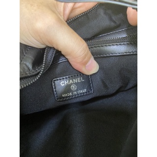 clutch màu đen size 27
