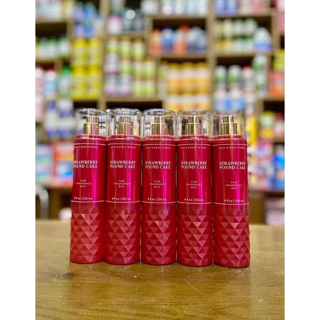 Xịt thơm 𝐒𝐭𝐫𝐚𝐰𝐛𝐞𝐫𝐫𝐲 𝐏𝐨𝐮𝐧𝐝 𝐂𝐚𝐤𝐞 của Bath & Body works