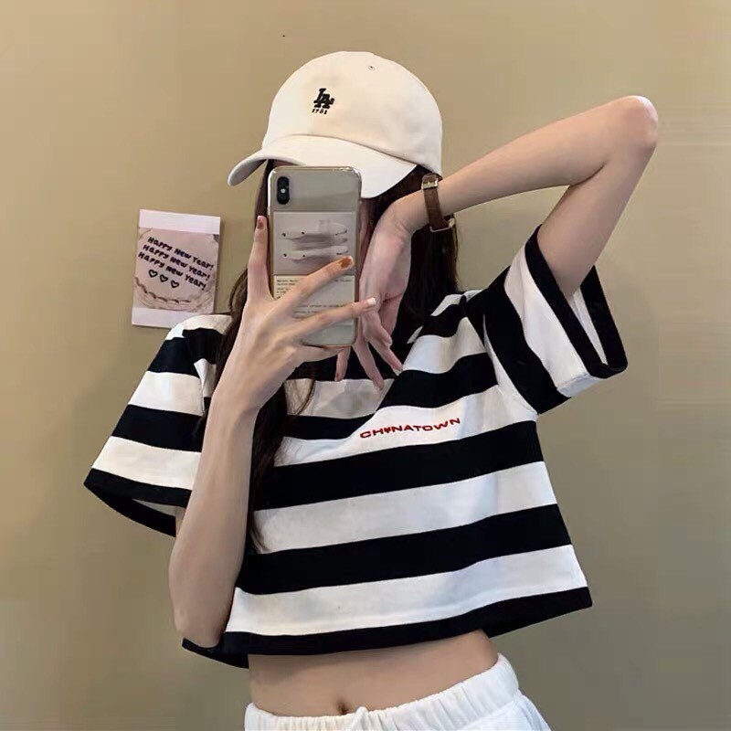 Áo croptop kẻ sọc đen trắng siêu ngầu TTSA0289