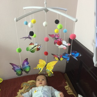 Treo nôi bướm lượn 3D (4 cánh) nhiều màu sắc cho bé