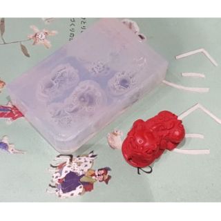 Khuôn silicone đổ resin ngọc bội tì hưu thiềm thừ