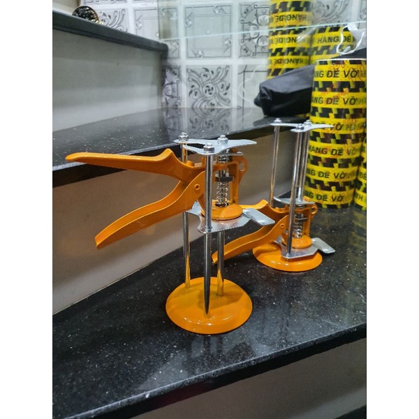 Con đội kê gạch ốp tường - Kích kê gạch chân tường - Động cơ đẩy hợp kim kẽm - Nặng 550gr