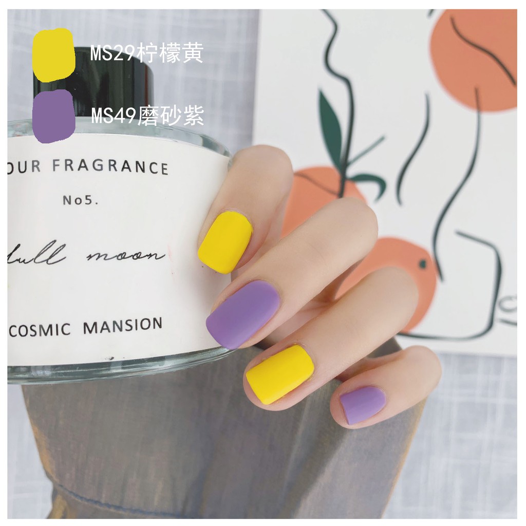 Set 2 chai sơn móng tay TWO-MOONS 10ml độc đáo