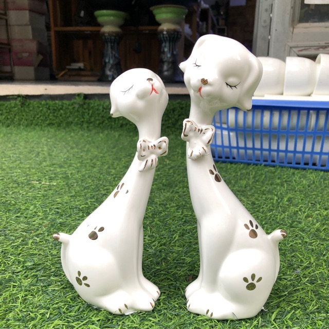 Bộ đôi chó sứ xinh xắn