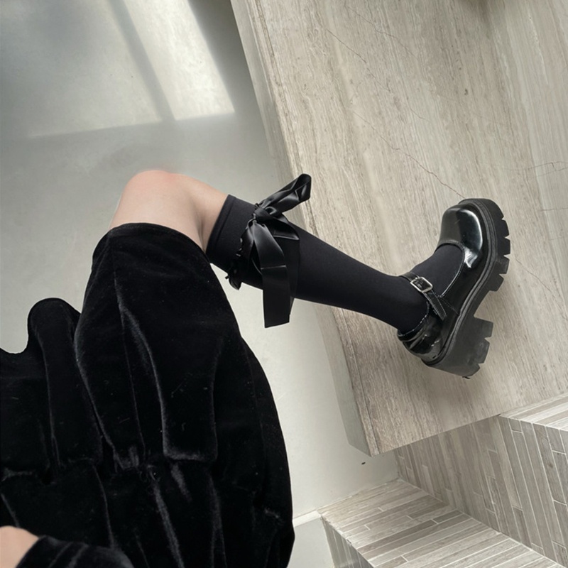 Tất bắp chân ngang gối vải satin trắng đen phối nơ ruy băng phong cách Harajuku Gothic Lolita thời trang cho nữ