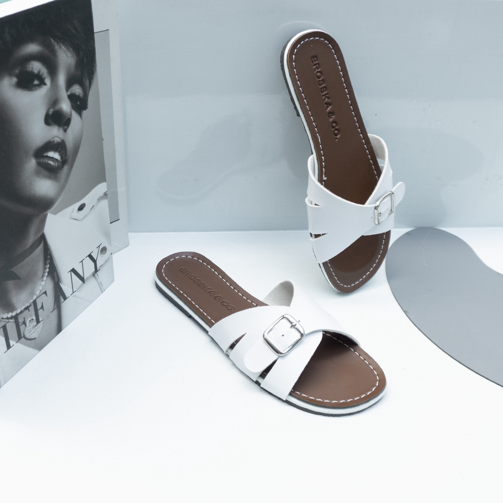 Dép đi biển thời trang Sunnieshoes & Erosska 2021 quai ngang khóa